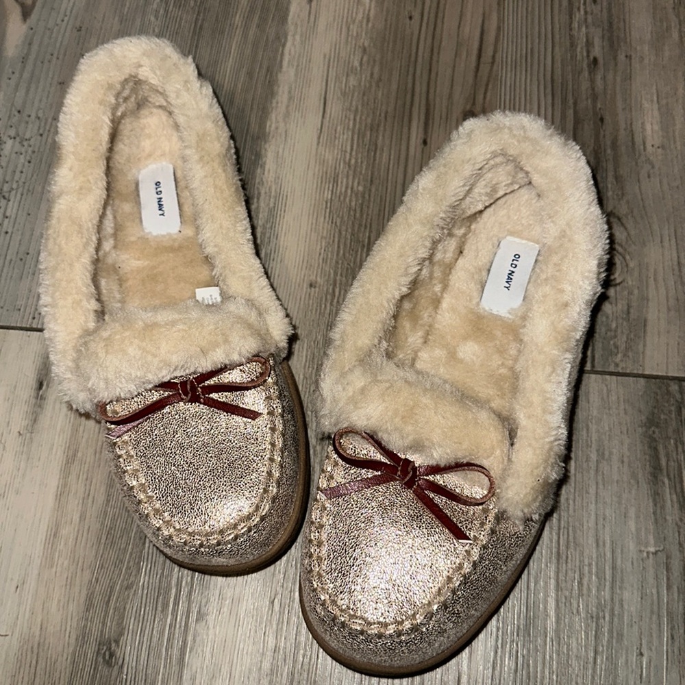 OLD NAVY slippers